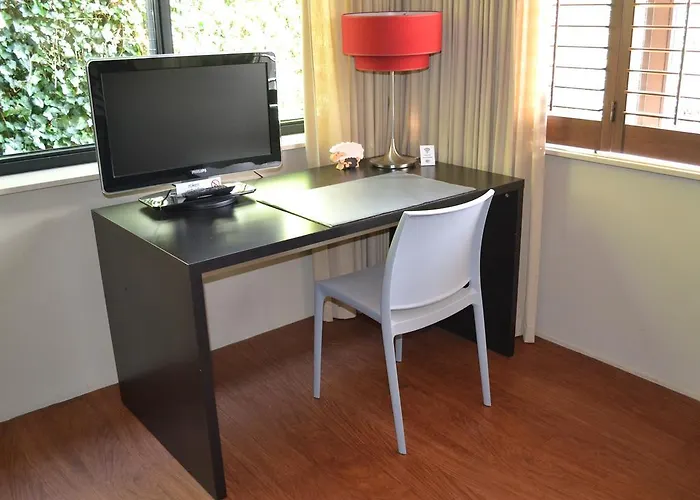 Bed & Breakfast Flowerzzz... *