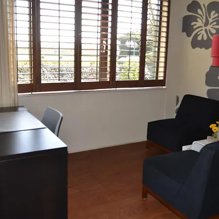 Flowerzzz... فندق مبيت وإفطار روتردام